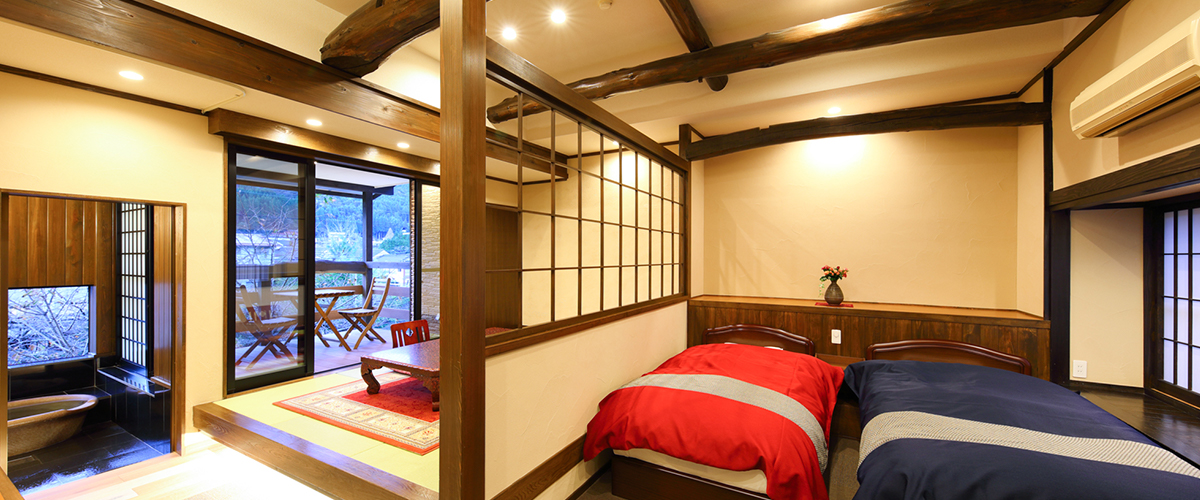 SHIGURE. Semi Japanese style room with semi open-air bath