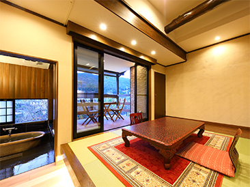 SHIGURE. Semi Japanese style room with semi open-air bath