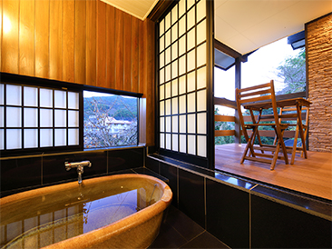 SHIGURE. Semi Japanese style room with semi open-air bath